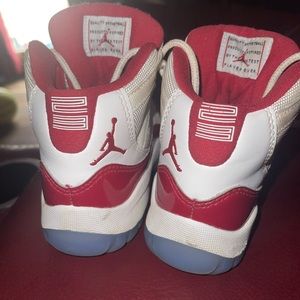 Size 11c Jordan “Cherry” worn 4-5 times. Need to be cleaned, great condition.